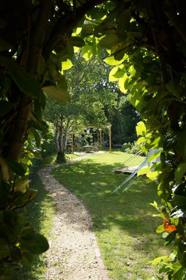 Secret Garden Glamping Otel Lymington Dış mekan fotoğraf