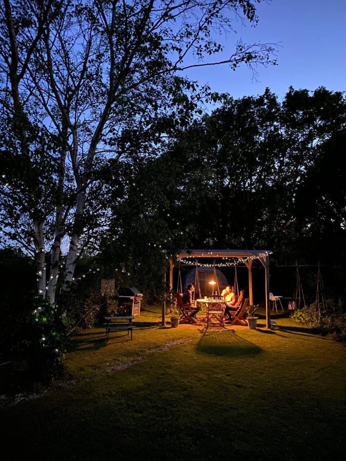Secret Garden Glamping Otel Lymington Dış mekan fotoğraf