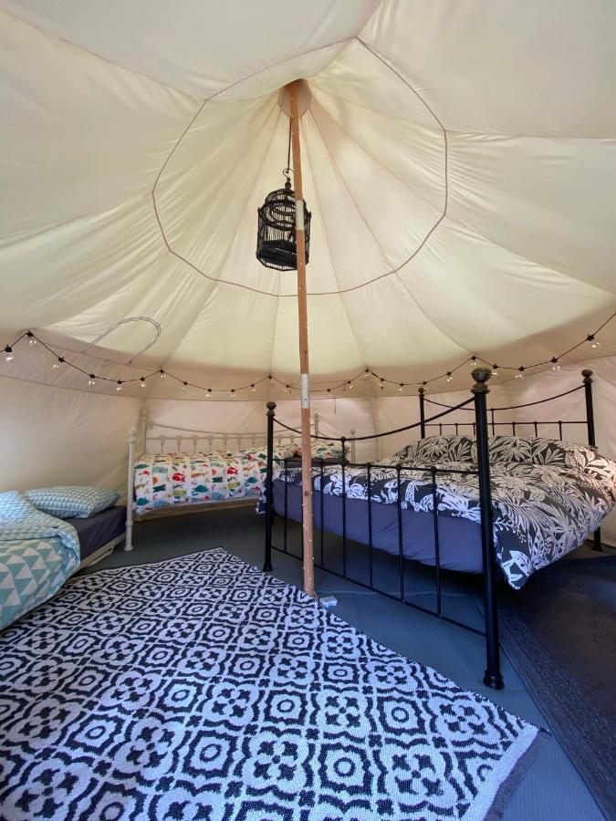 Secret Garden Glamping Otel Lymington Dış mekan fotoğraf
