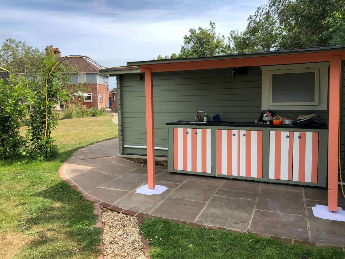 Secret Garden Glamping Otel Lymington Dış mekan fotoğraf