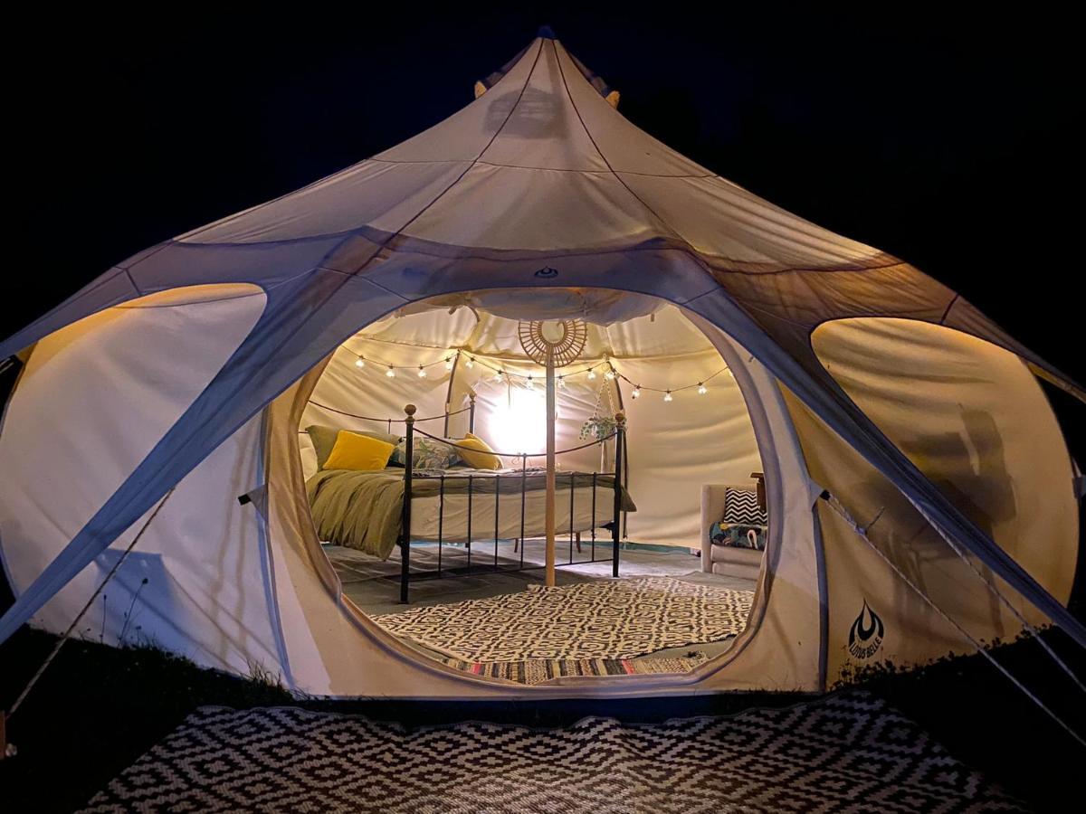 Secret Garden Glamping Otel Lymington Dış mekan fotoğraf