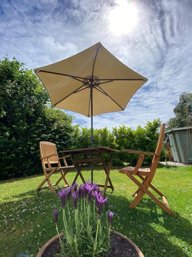 Secret Garden Glamping Otel Lymington Dış mekan fotoğraf