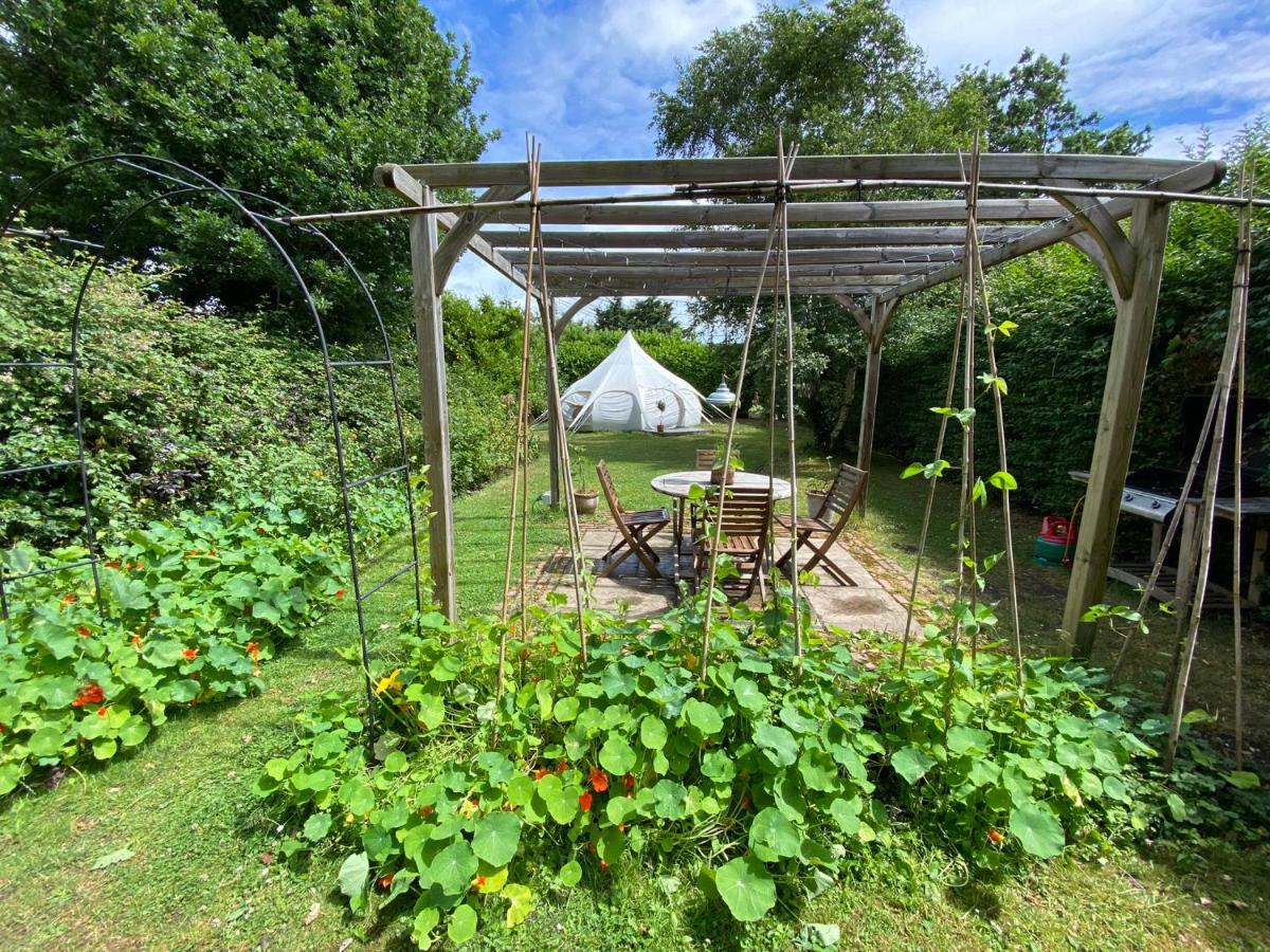 Secret Garden Glamping Otel Lymington Dış mekan fotoğraf