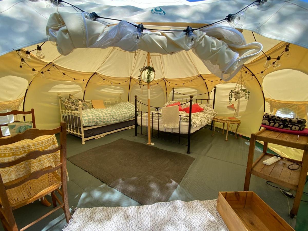 Secret Garden Glamping Otel Lymington Dış mekan fotoğraf