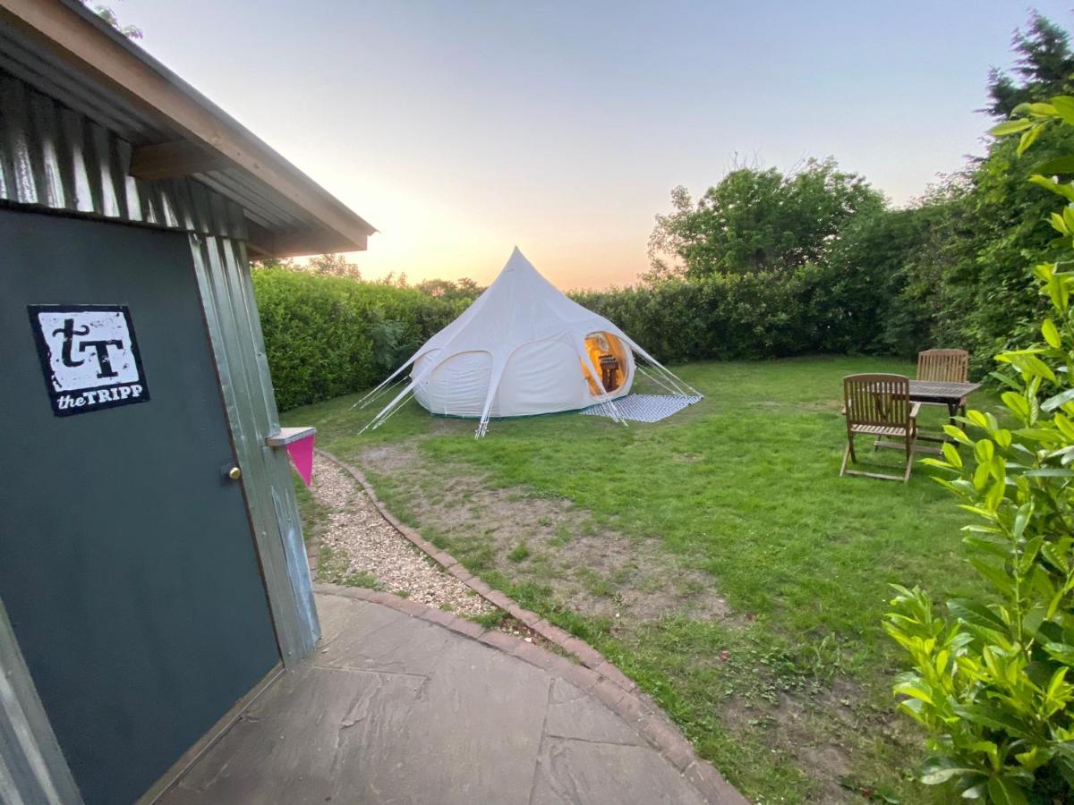 Secret Garden Glamping Otel Lymington Dış mekan fotoğraf