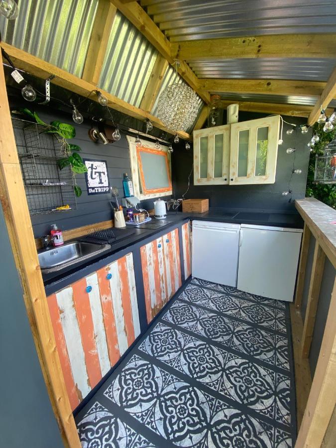 Secret Garden Glamping Otel Lymington Dış mekan fotoğraf